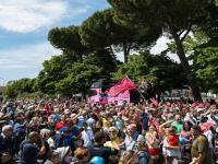 Passa il Giro d’Italia, festa a Fornacette!