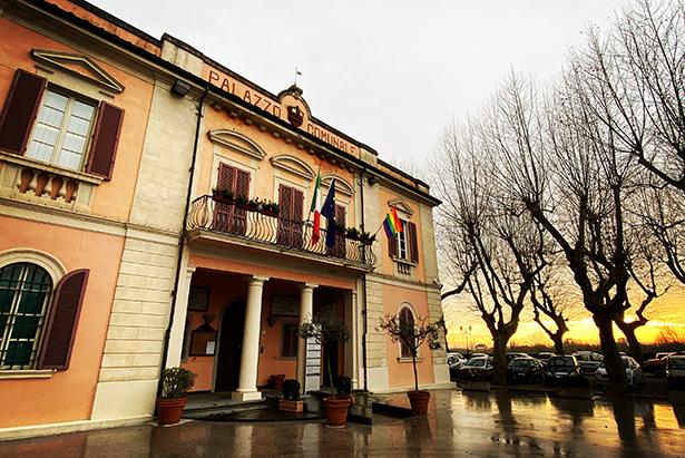 palazzo comunale giusto